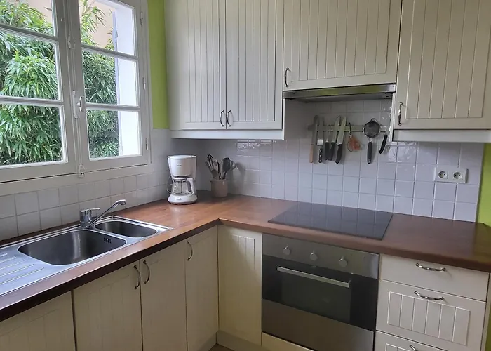 Holiday home Charmante Maison 5 Pers, Wi-fi, Proche - Fr-1-323-537 *