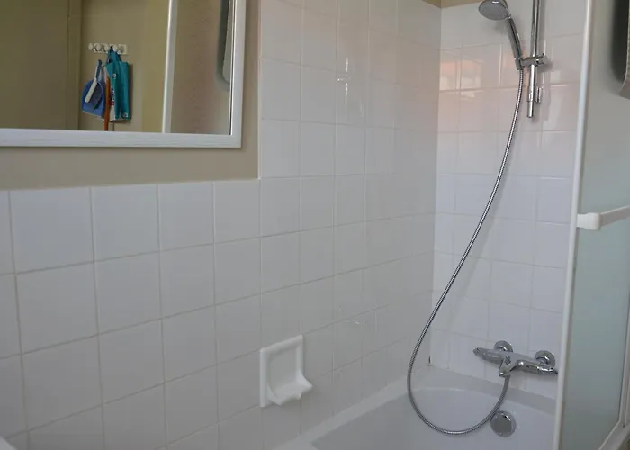 펜션 Charmante Maison 5 Pers, Wi-fi, Proche - Fr-1-323-537